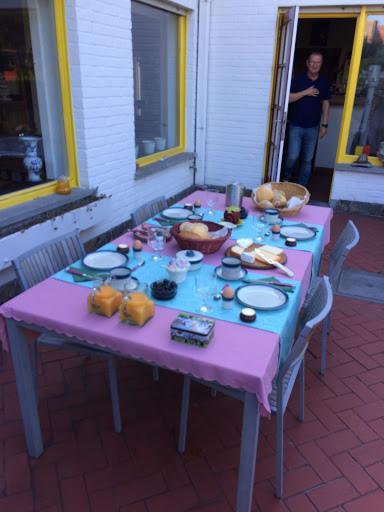 Broes